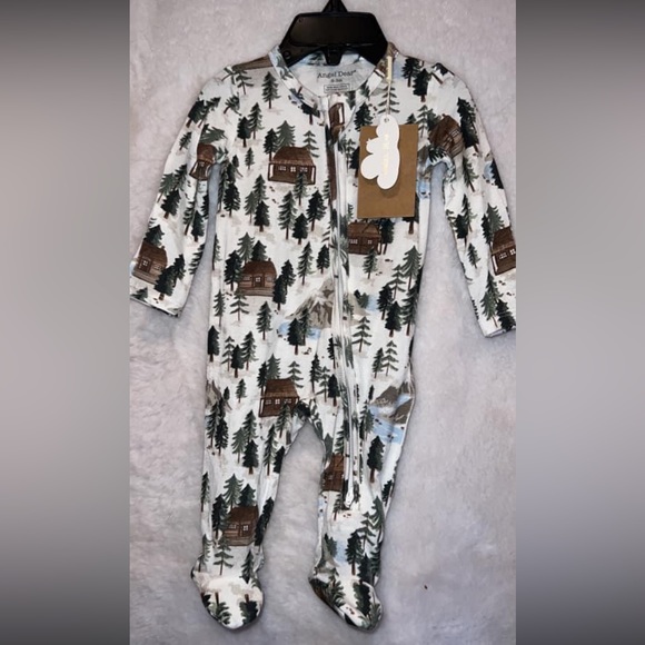 Angel dear bamboo footie cabin in the woods - Picture 1 of 1